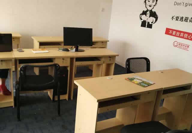 (出租) 出租東湖八一廣場(chǎng)純寫字樓128平米