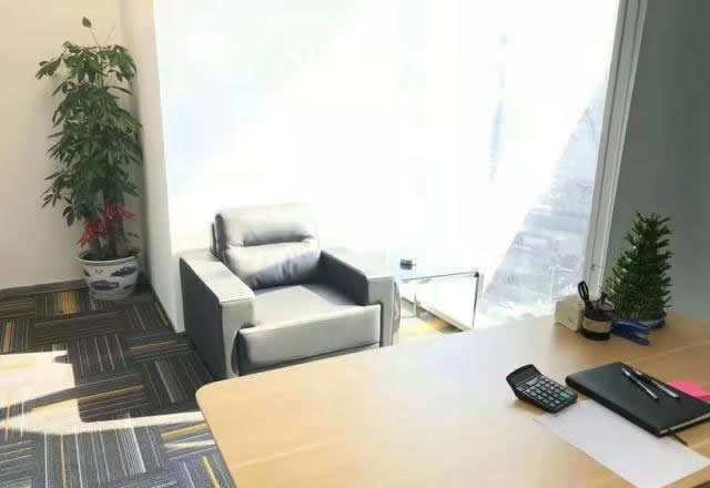 (出租) 6500什么都包 一個格局 一個業(yè)務廳 紫峰大廈