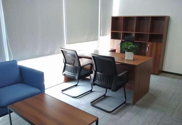 (出租) 萬達中心、戶型方正、端戶采光好、辦公舒適、歡迎來看245平米