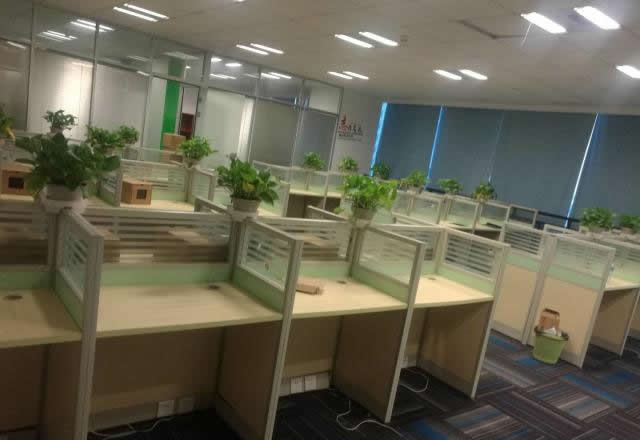 (出租) 出租高新開發區紫陽大道純寫字樓270平米綠地中心紫峰大廈